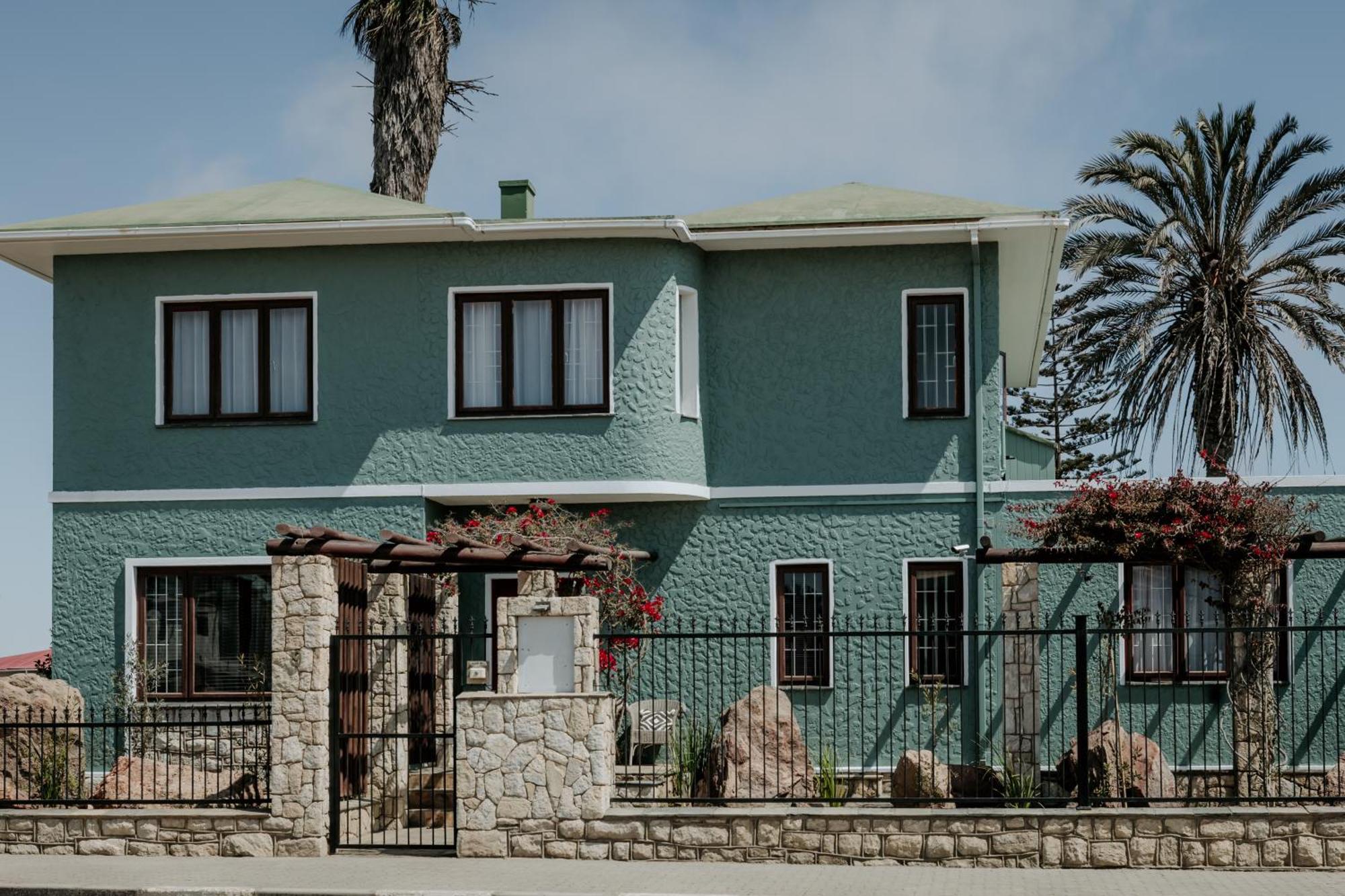 Fritz Manor Bed And Breakfast Swakopmund Buitenkant foto